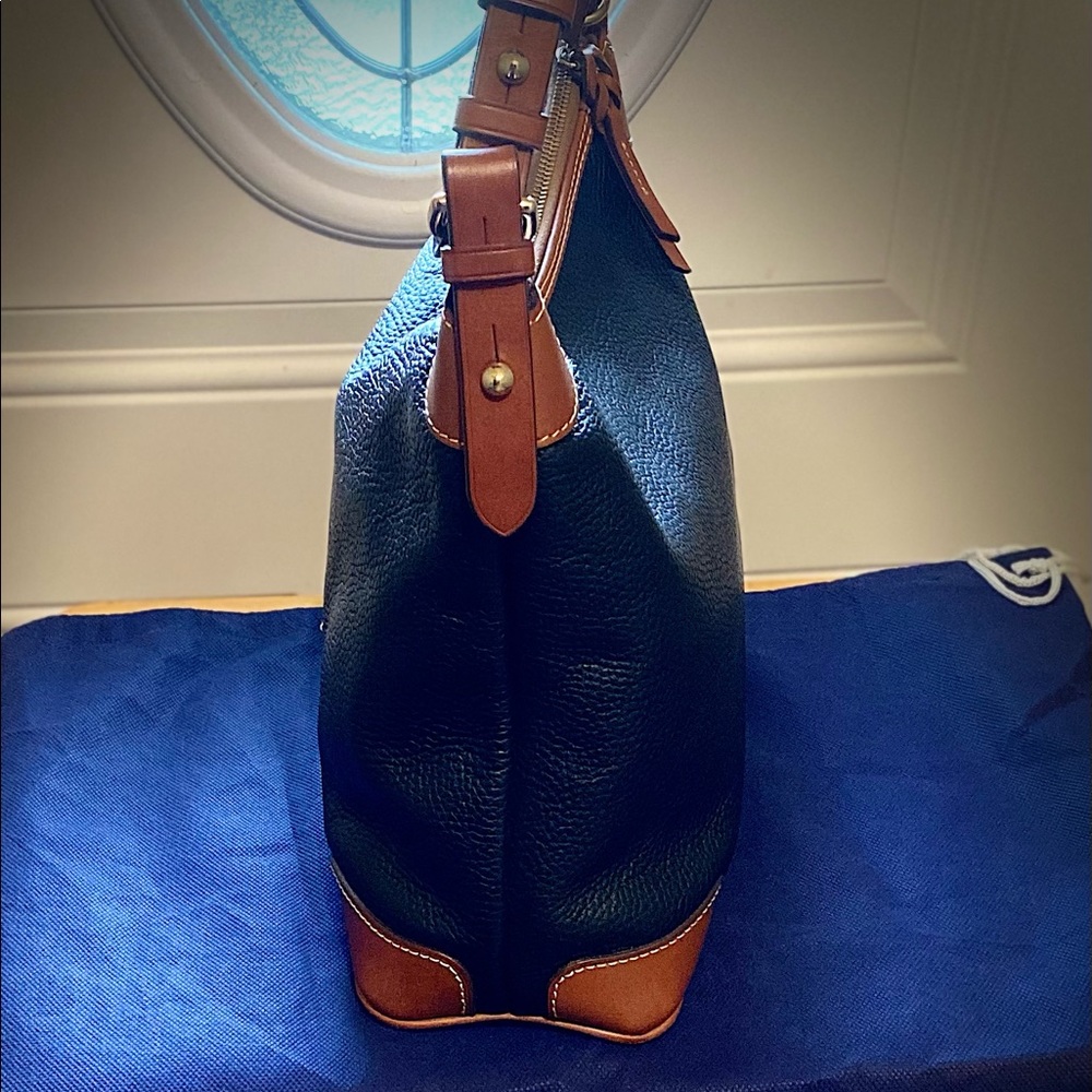 EUC Black Dooney and Bourke Hobo Bag - Picture 5 of 10